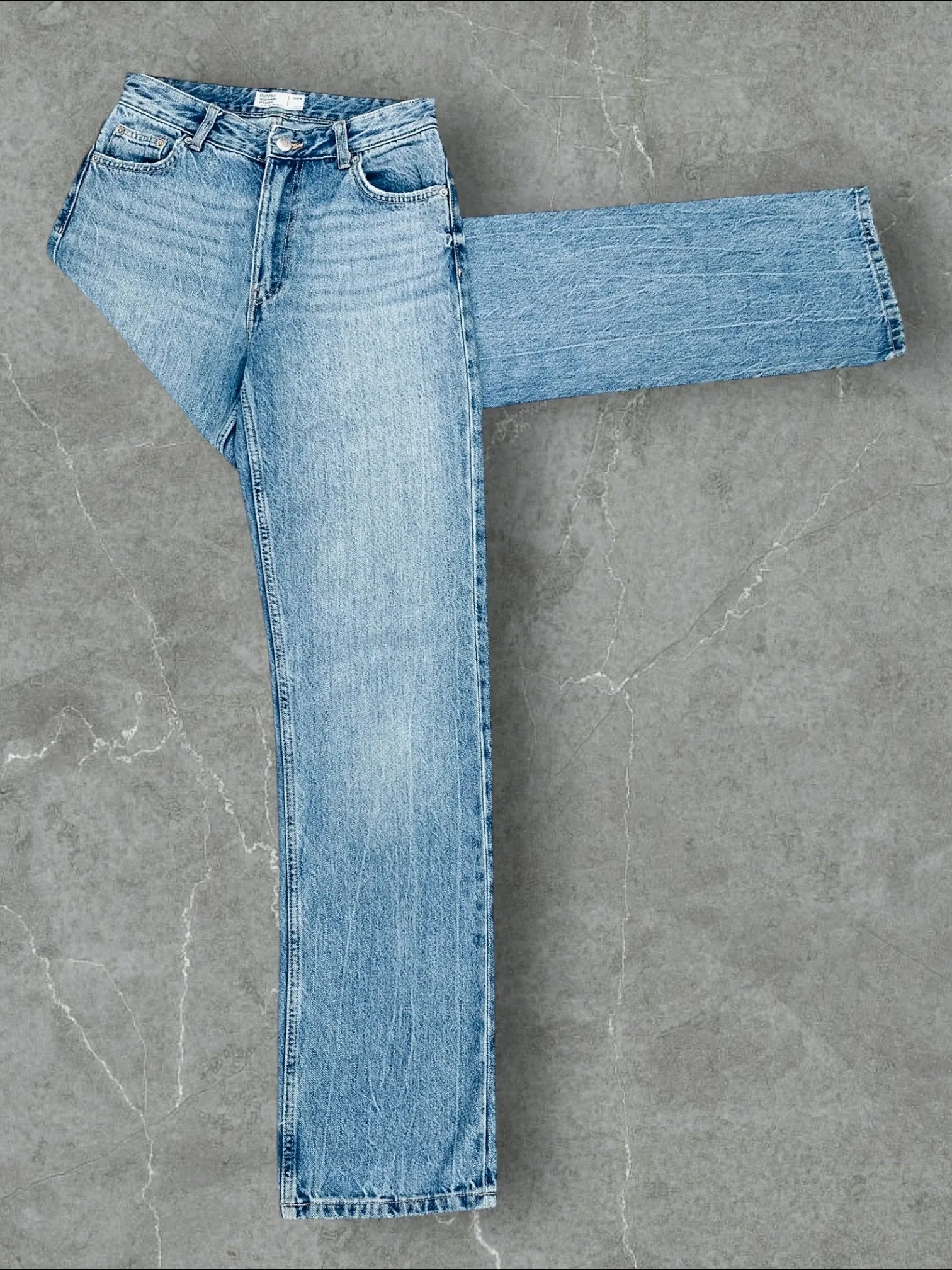 BERSHKA STRAIGHT LEG VINTAGE JEANS