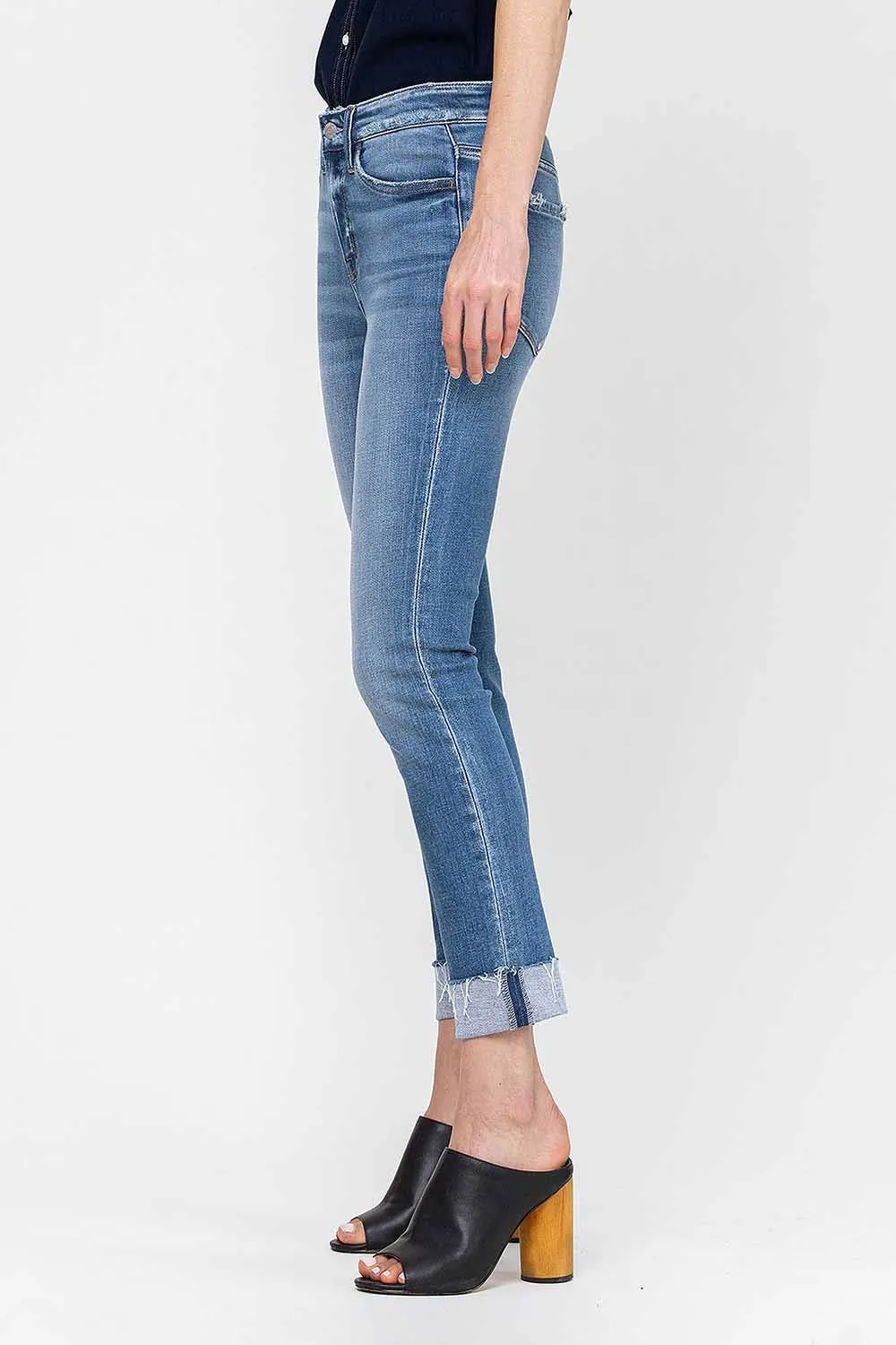 JANET MID RISE CUFFED CROPPED STRAIGHT JEANS