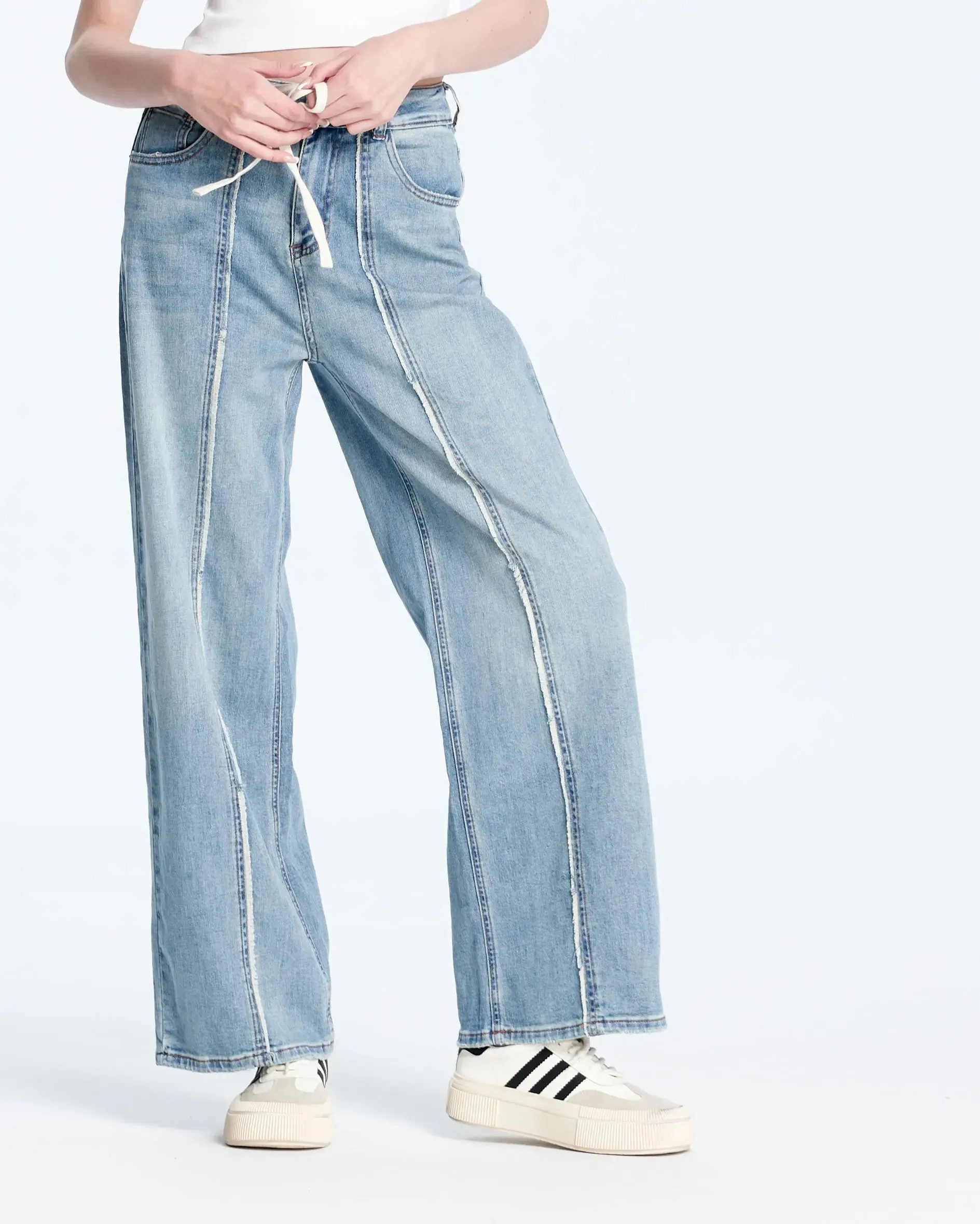 JZ2022 Straight Leg Jeans