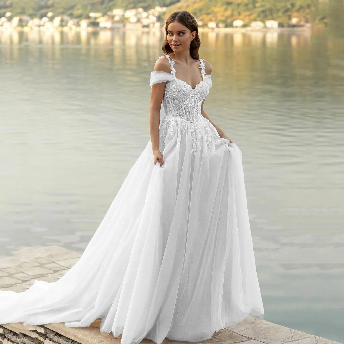 Luxurious Dubai Arabic Wedding Dress Sleeveless With Pearls Big Bow Long Train Bridal Gown