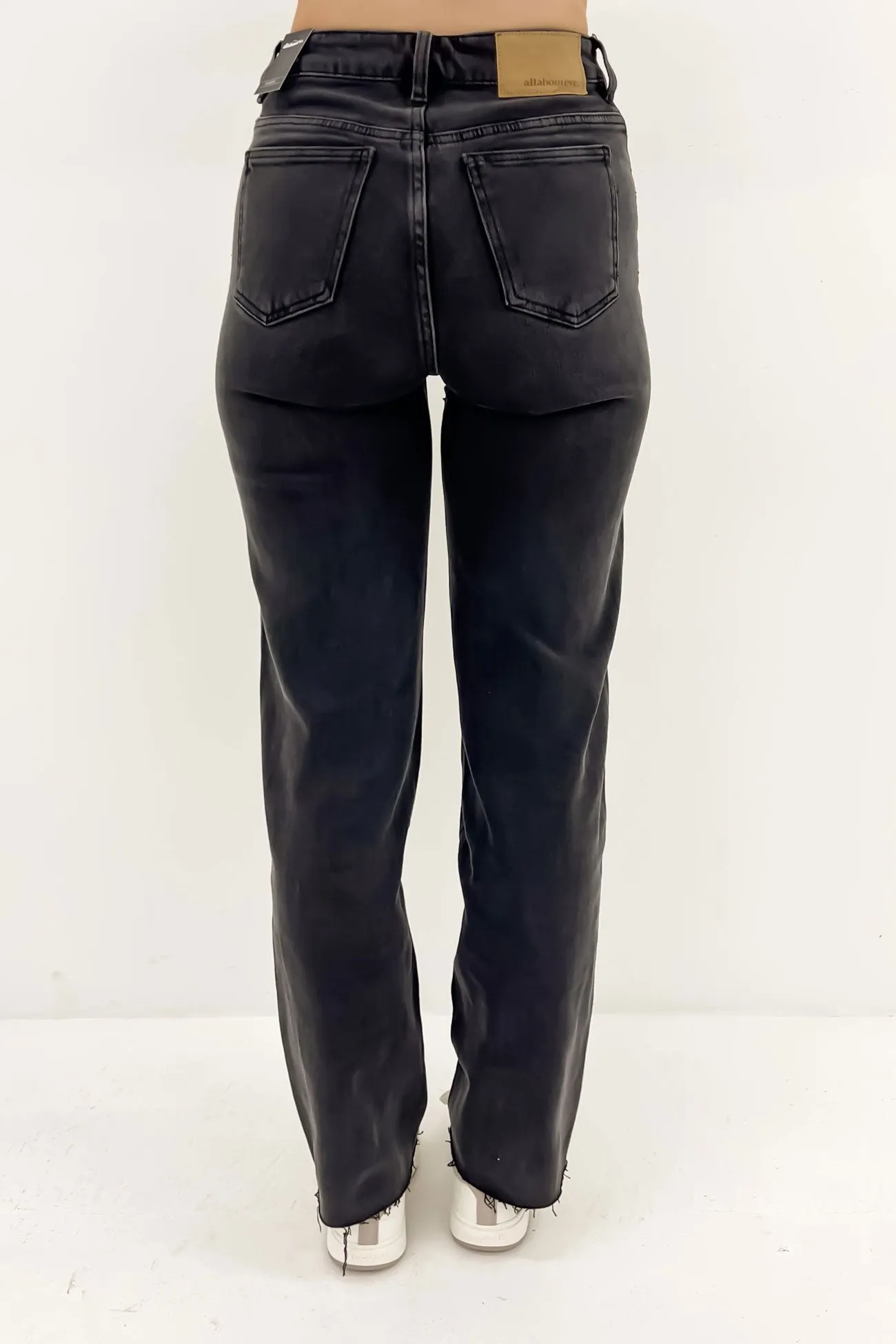 Skye Comfort Jean Washed Black