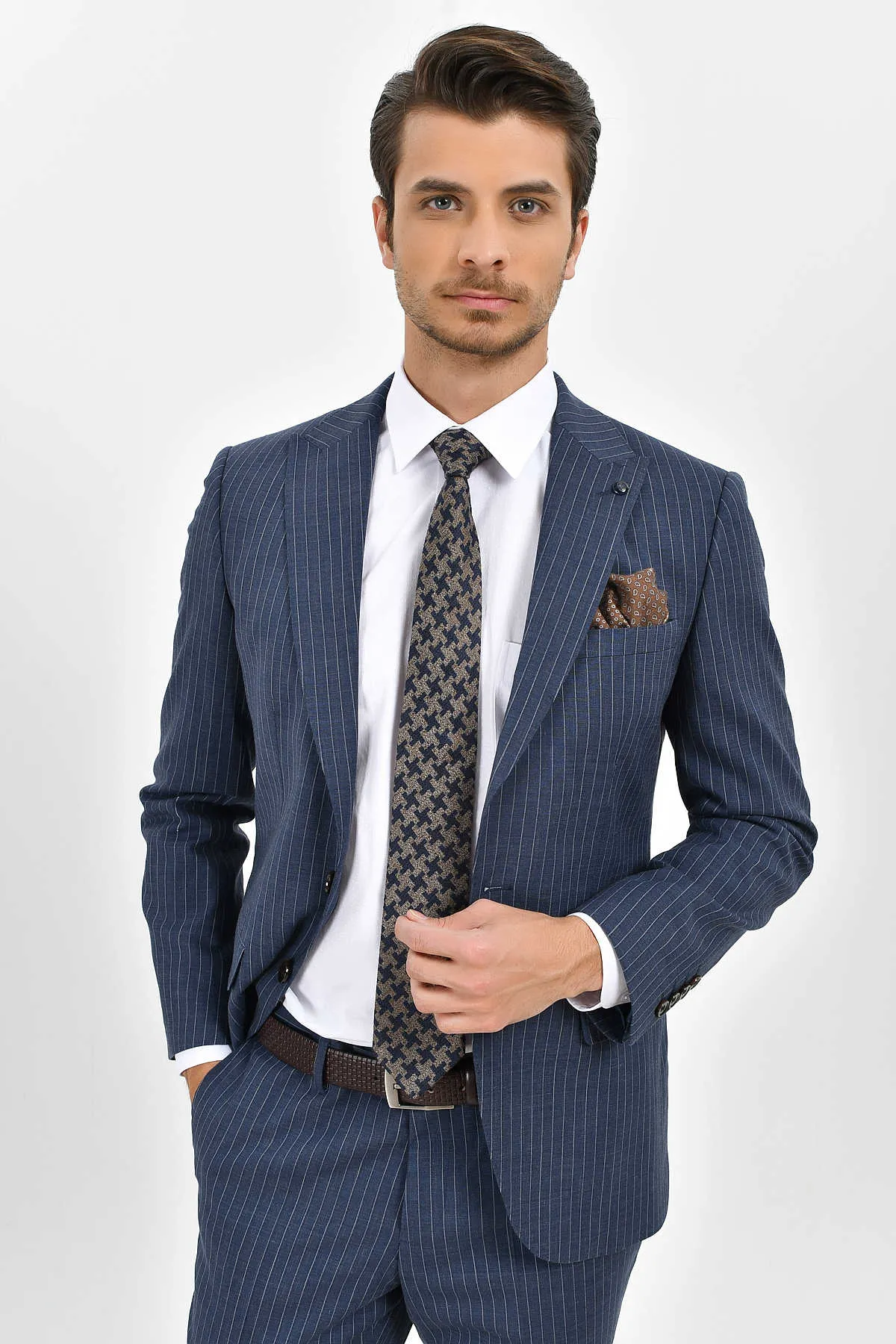 Slim Fit Navy Peak Lapel Striped Wool & Linen Classic Suit